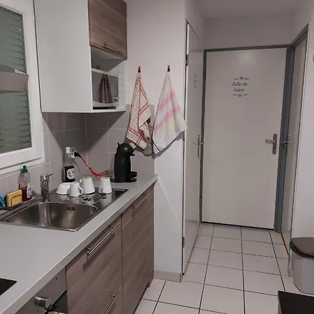 Chez Maika Et Etienne Apartamento