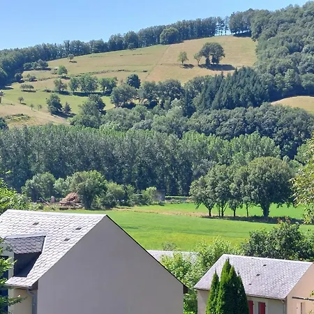 Chez Maïka Et Etienne * Saint-Geniez-dʼOlt