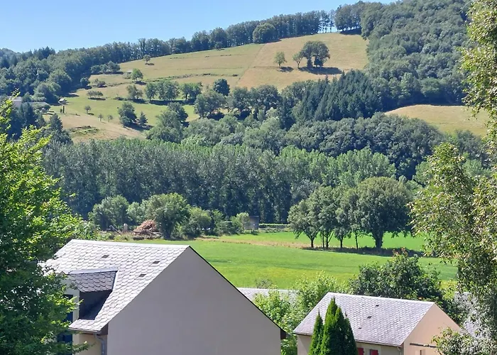 Chez Maika Et Etienne * Saint-Geniez-dʼOlt