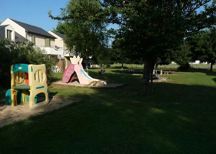 Chez Maika Et Etienne *